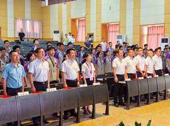 時(shí)光知新，步履不?！B興市高級(jí)中學(xué)2025學(xué)年第一學(xué)期開(kāi)學(xué)典禮